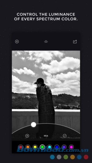 Camera Noir cho iOS có khả năng chỉnh sáng