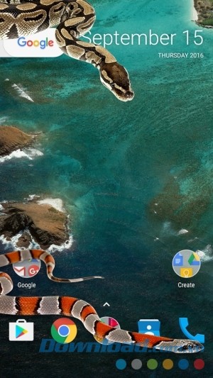 Chơi khăm bạn bè cùng Snake on Screen Joke cho Android
