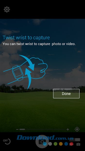 Xoay cổ tay để chụp ảnh với ZenWatch Remote Camera
