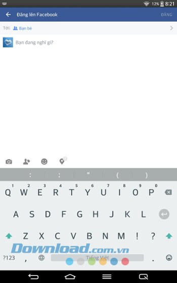 Giao diện bàn phím Chrooma Keyboard khi sử dụng Facebook