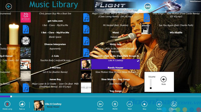 Tìm kiếm và tải nhạc miễn phí với Simple MP3 Downloader