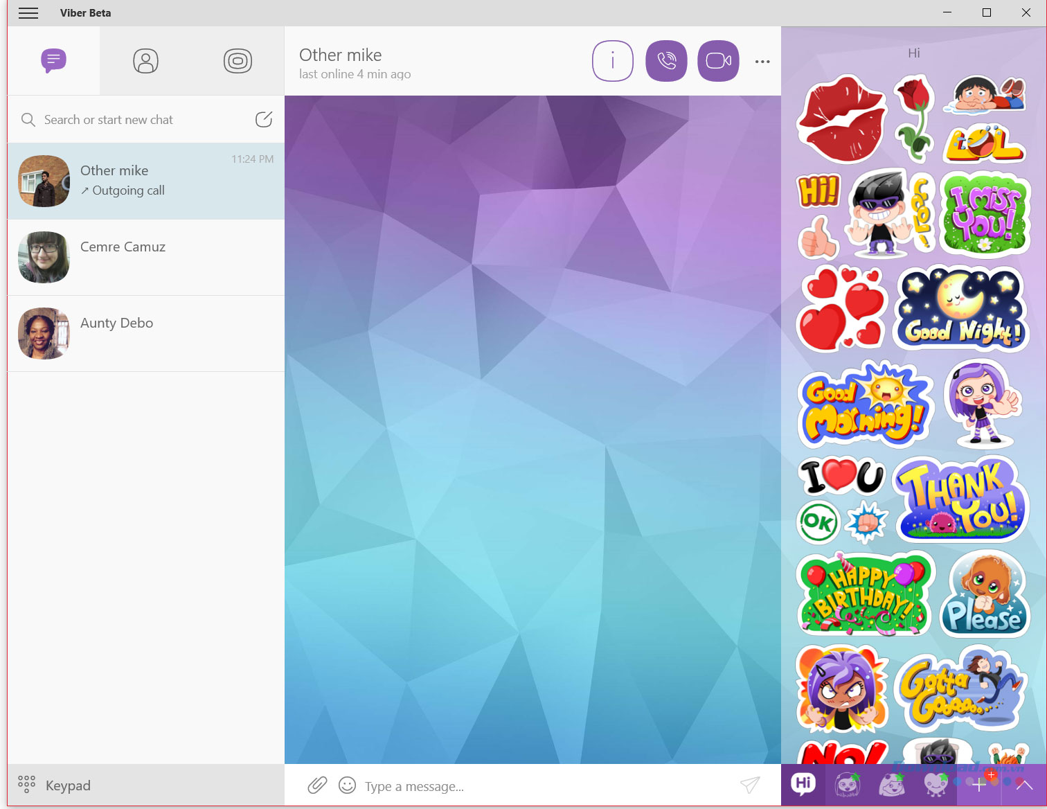 Chat, gửi hình ảnh, sticker đa dạng 
