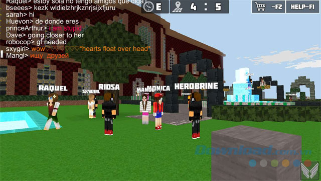 Chơi game online với nhiều người khác