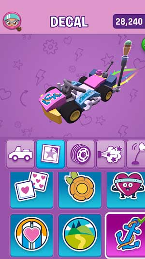 Chọn hình dán cá tính để trang trí cho xe