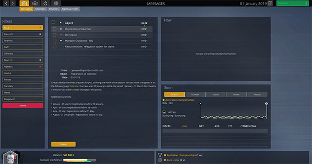 Lập chiến thuật và sắp xếp đội hình thi đấu để sẵn sàng chinh chiến