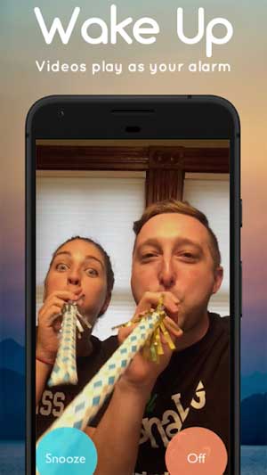 Thức dậy khi xem video báo thức của người thân