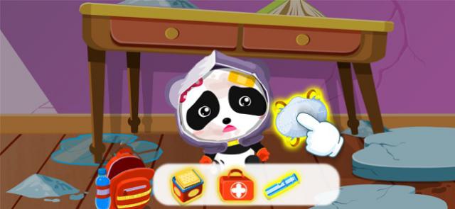 Trú dưới bàn để đảm bảo an toàn