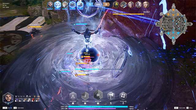 Game xoay quanh hai đội anh hùng đối lập có nhiệm vụ phá hủy căn cứ của nhau