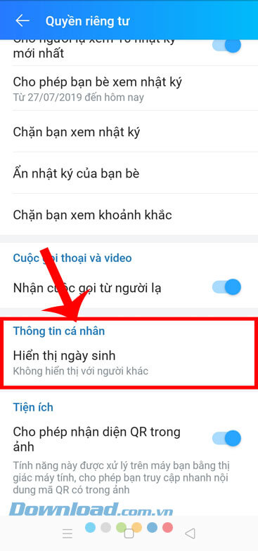 Chạm vào mục Hiển thị ngày sinh