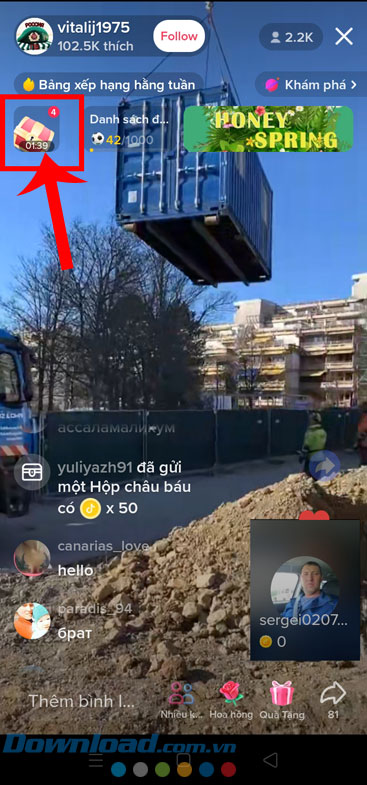 Nhấn vào biểu tượng chiếc rương