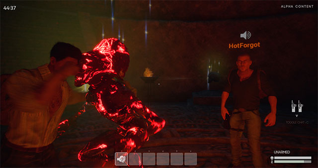 Chiến đấu với quái vật nguy hiểm trong game Save Us