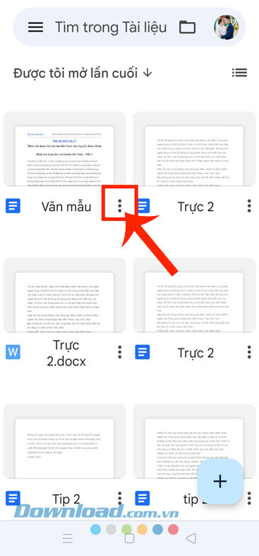 Nhấn vào biểu tượng dấu ba chấm