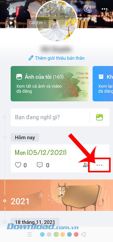 Chạm vào biểu tượng dấu ba chấm