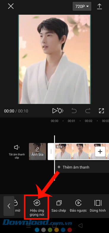 Chạm vào mục Hiệu ứng giọng nói