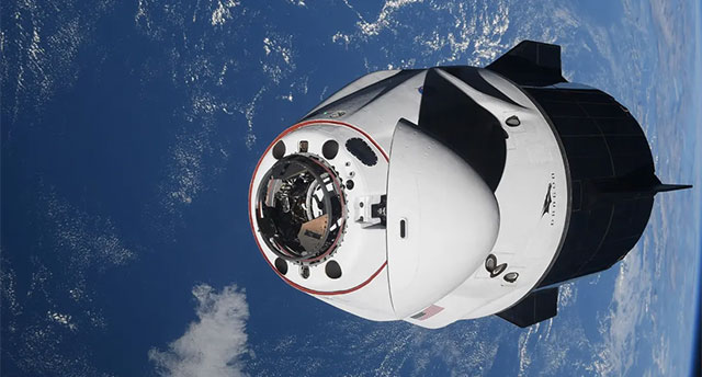 Câu chuyện về sứ mệnh kéo dài 2 thập kỷ của Elon Musk và nhóm kỹ sư SpaceX trong phim Trở Lại Vũ Trụ