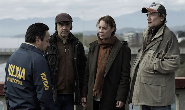 Hành trình tìm kiếm người em gái mất tích trong phim 42 Days of Darkness Netflix 