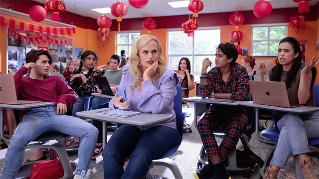 Phim Trở Lại Năm Tốt Nghiệp xoay quanh câu chuyện về cô 'nữ sinh' trung học Stephanie năm... 37 tuổi