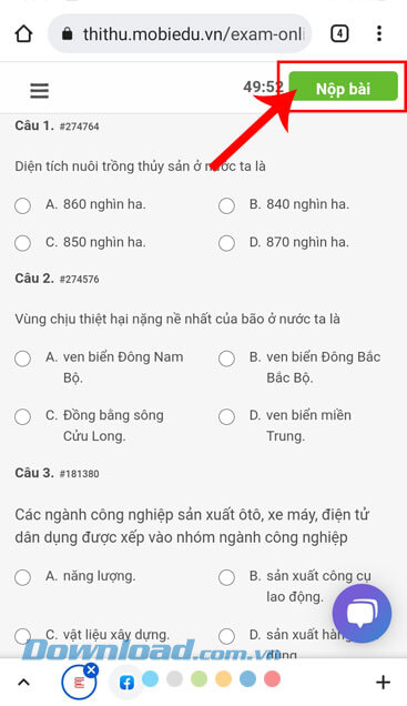 Làm bài thi và chạm vào nút Nộp bài