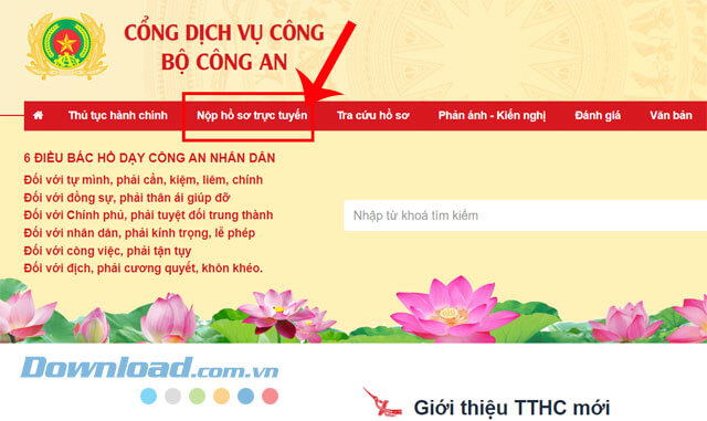 Nhấp chuột vào nút Nộp hồ sơ trực tuyến