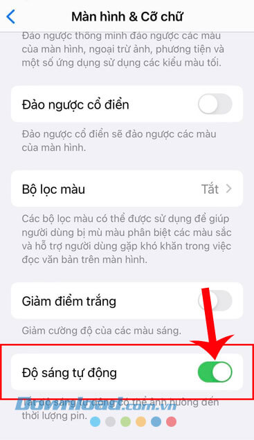 Bật công tắc tại mục Độ sáng tự động