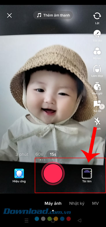 Quay video hoặc ấn vào mục Tải lên