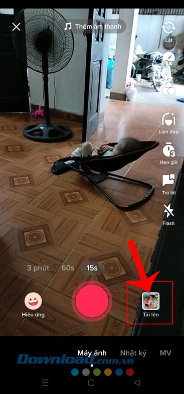 Chạm vào mục Tải lên