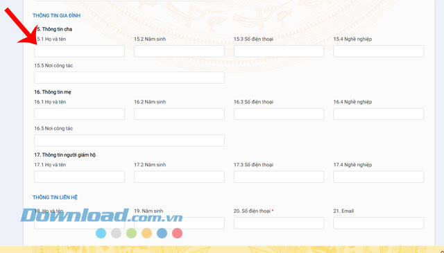 Nhập thông tin gia đình và thông tin liên hệ
