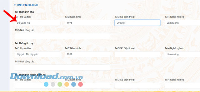 Điền thông tin gia đình và thông tin liên hệ