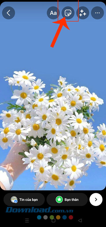 Nhấn vào biểu tượng nhãn dán