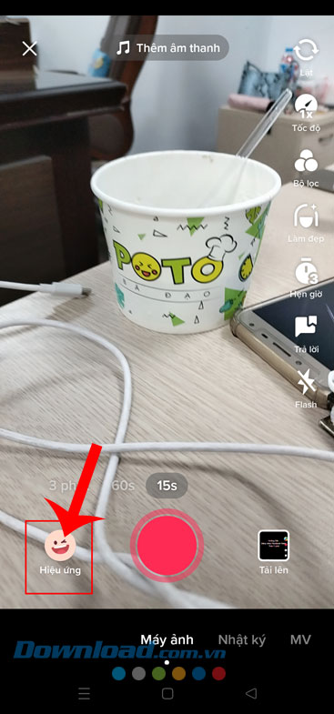 Nhấn vào biểu tượng khuôn mặt