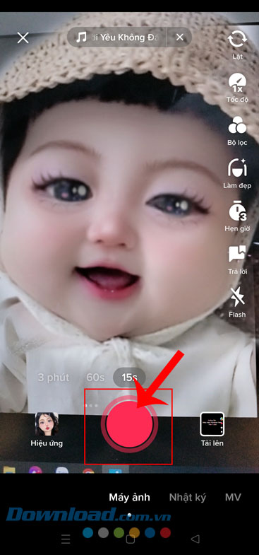 Chạm và giữ vào biểu tượng hình tròn màu đỏ