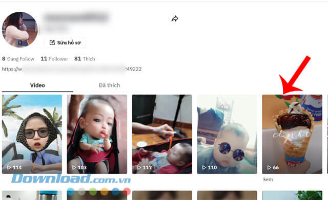 Chọn một video muốn xóa bất kỳ