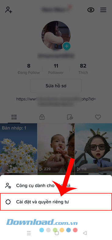 Chạm vào mục Cài đặt và quyền riêng tư