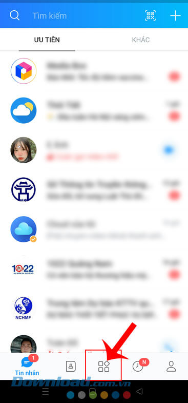 Nhấn vào biểu tượng mục Khám phá