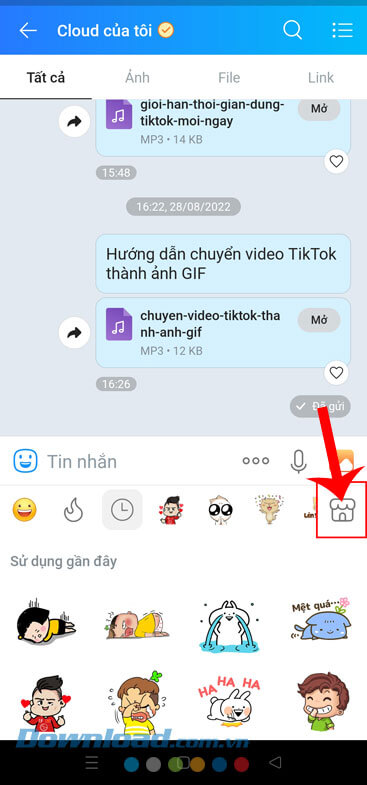 Nhấn vào biểu tượng cửa hàng nhãn dán
