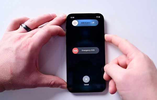 Khởi động lại điện thoại iPhone
