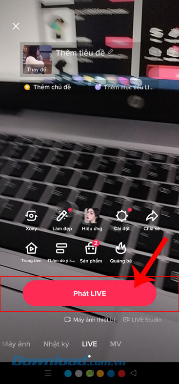 Nhấn vào nút Phát LIVE