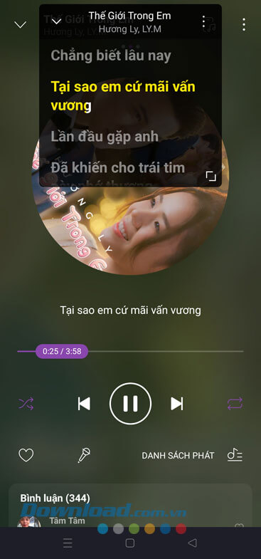 Lời bài hát được hiện và chạy trên màn hình