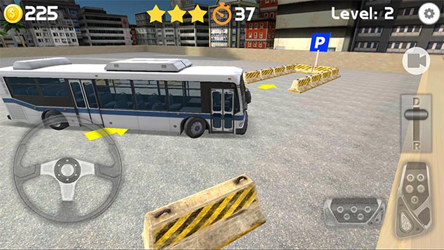 Game Bus Parking 3D sở hữu cơ chế điều khiển trực quan, hỗ trợ các phím tắt bàn phím