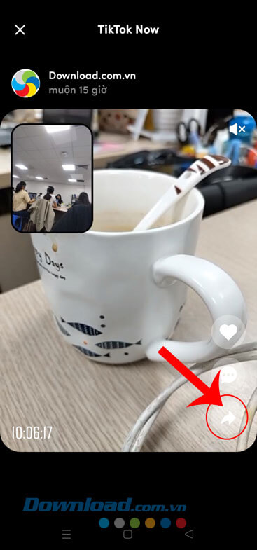  Nhấn vào biểu tượng chia sẻ