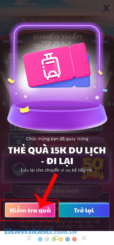 Chạm vào nút Kiểm tra quà