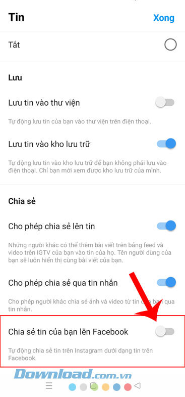Gạt công tắc tại mục Chia sẻ tin của bạn lên Facebook