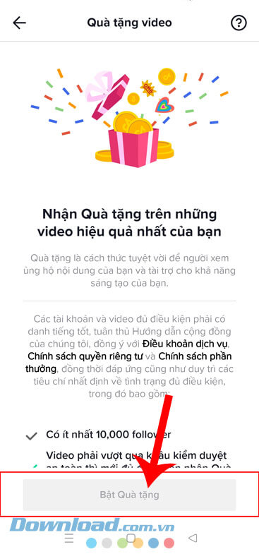 Chạm vào nút Bật Quà tặng