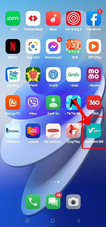 Mở ứng dụng Taxi Xanh SM trên điện thoại lên.