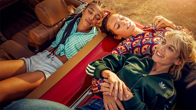 Wing Women là bộ phim hài hành động tội phạm của điện ảnh Pháp