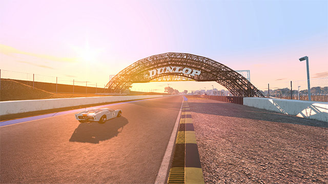 Hot Lap Racing là game đua xe thể thao trải dài qua các thời kỳ lịch sử 