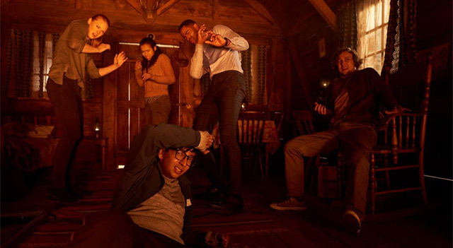Escape Room xoay quanh hành trình thoát khỏi căn phòng chết chóc của 6 con người xa lạ