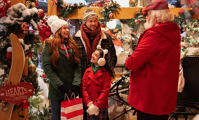 Falling for Christmas - Xiêu lòng Giáng sinh là bộ phim hài lãng mạn Mỹ chiếu trên Netflix