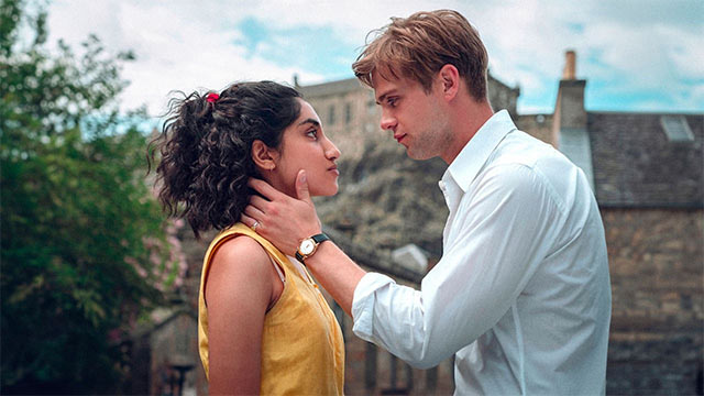 Một ngày sẽ bám sát nội dung trong tiểu thuyết gốc năm 2009 của David Nicholls