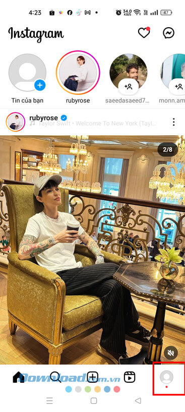 Mở ứng dụng Instagram, truy cập vào trang cá nhân